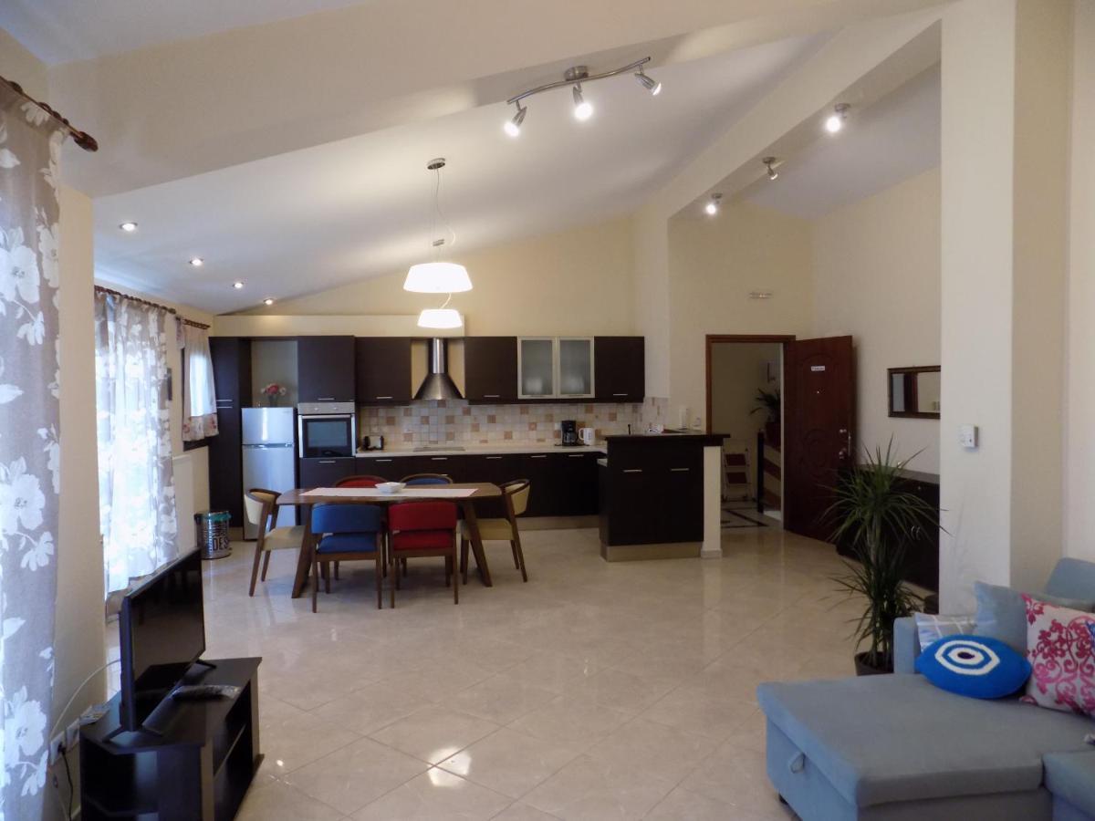 Rhodon House Apartment Skiathos Town Ngoại thất bức ảnh